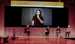 NTK Minh Hạnh trình diễn thời trang ở Nhật Bản